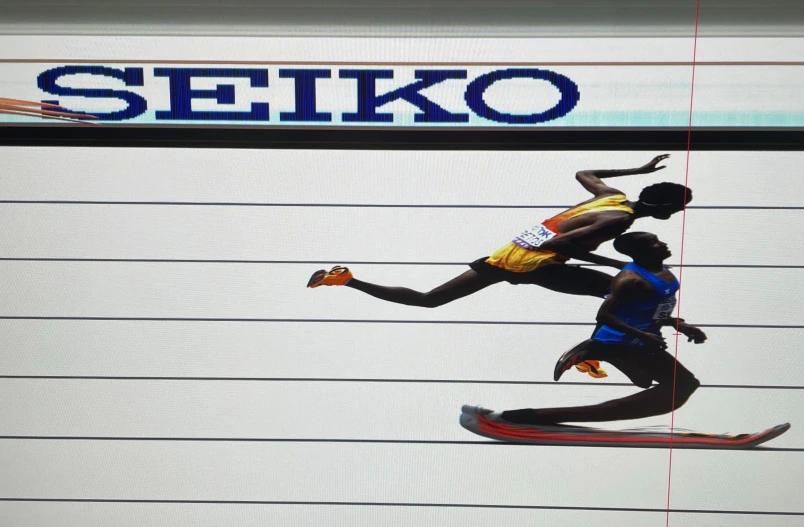 过进入隧道, 差距需要百, 米逐渐落后